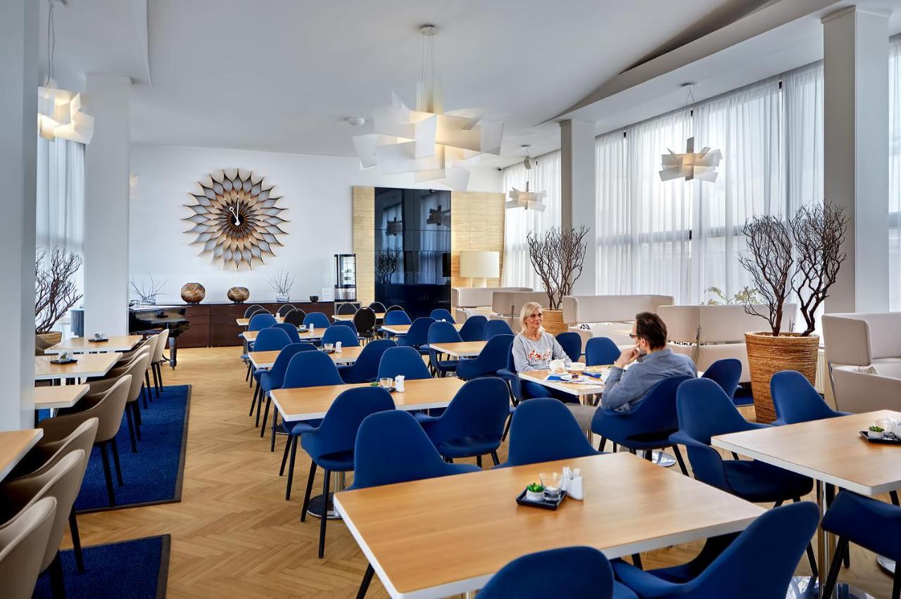 Wellness Hotel Orlik Kozarovice ภายนอก รูปภาพ