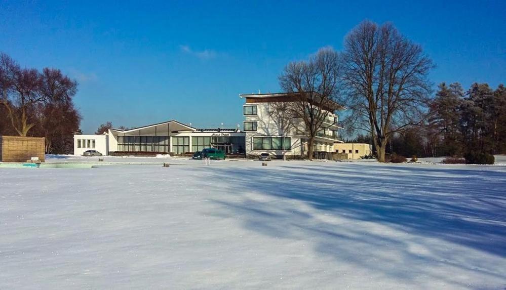 Wellness Hotel Orlik Kozarovice ภายนอก รูปภาพ