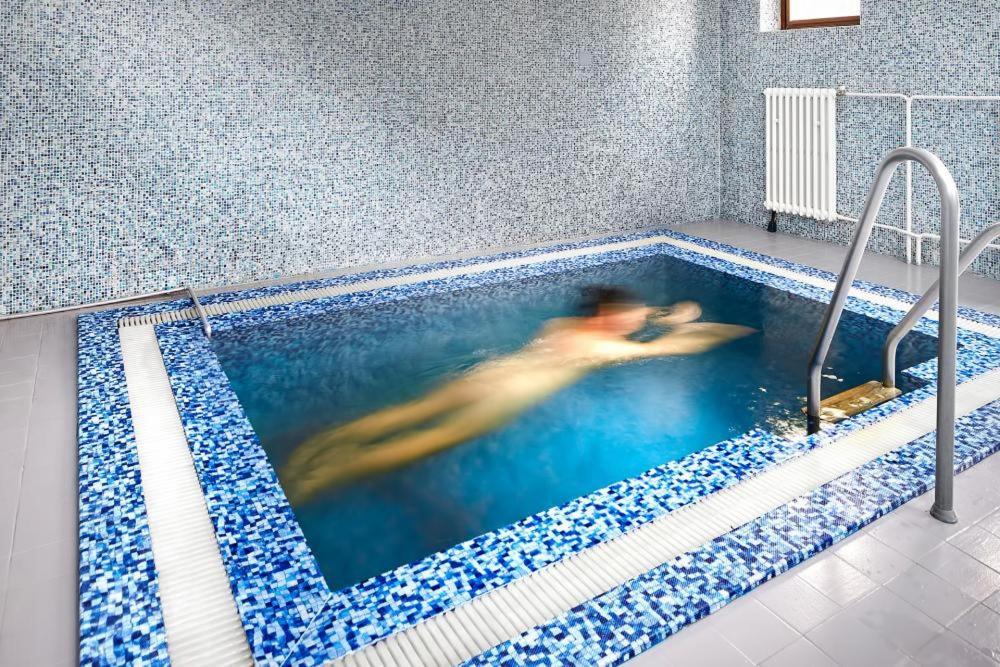Wellness Hotel Orlik Kozarovice ภายนอก รูปภาพ