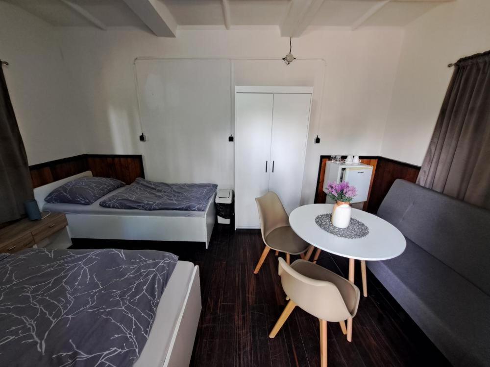 Wellness Hotel Orlik Kozarovice ภายนอก รูปภาพ